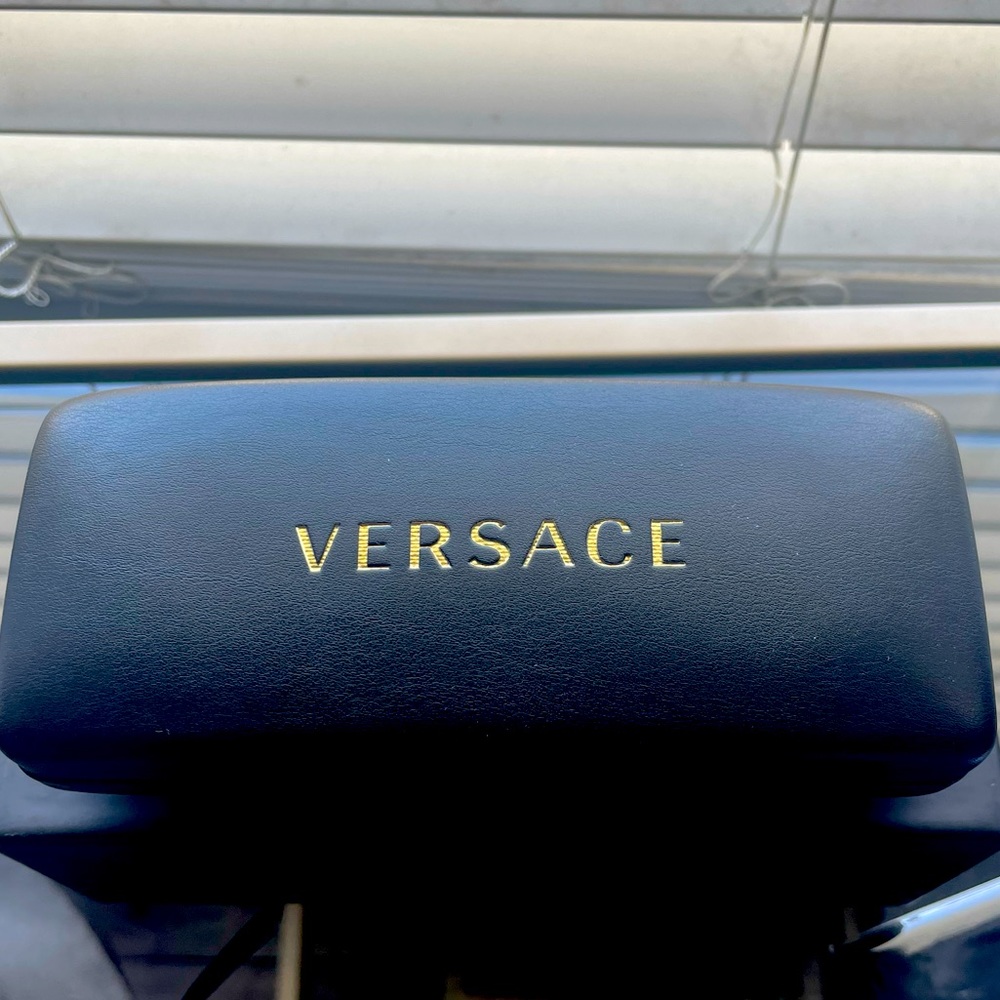 ❌SOLD❌ New Versace Sunglasses - Picture 7 of 16